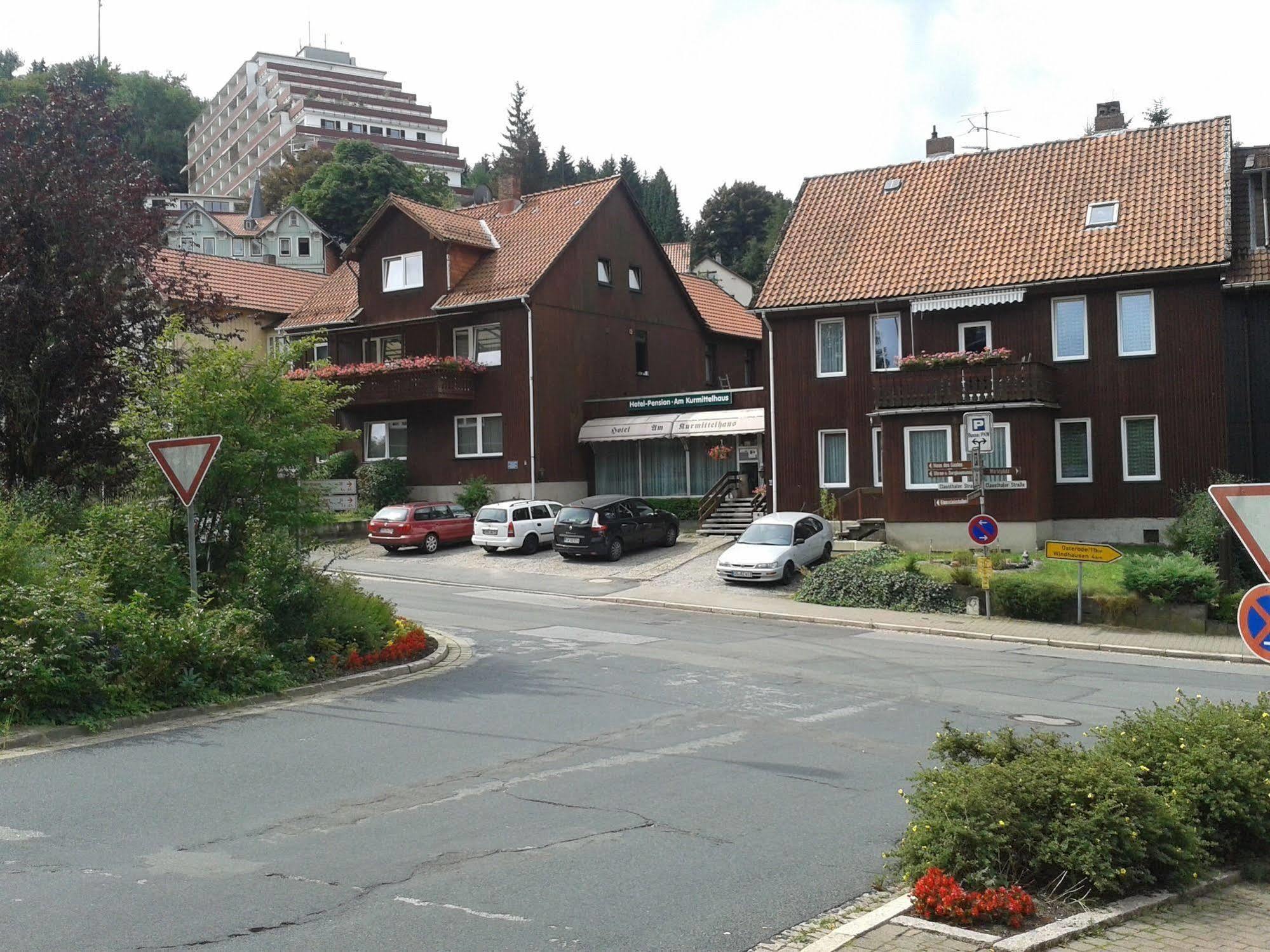 Hotel Pension Am Kurmittelhaus Бад-Ґрунд Екстер'єр фото