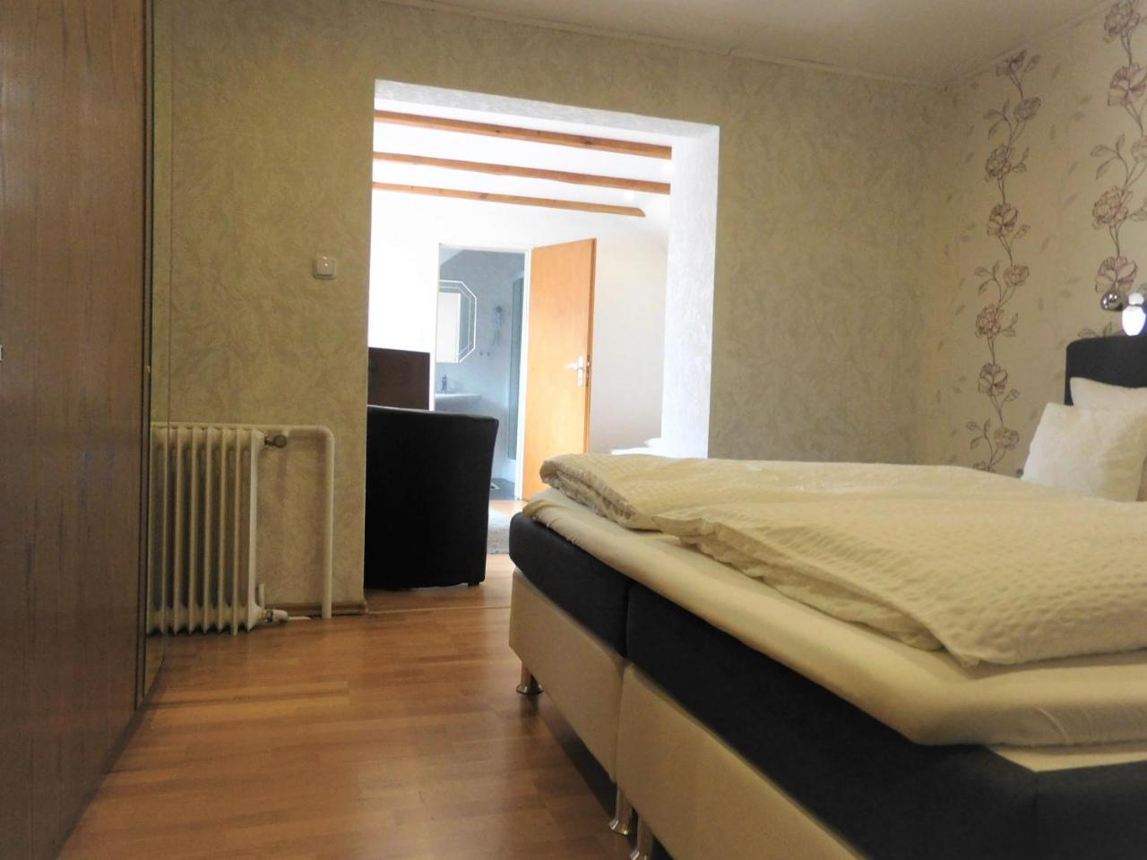 Hotel Pension Am Kurmittelhaus Бад-Ґрунд Екстер'єр фото